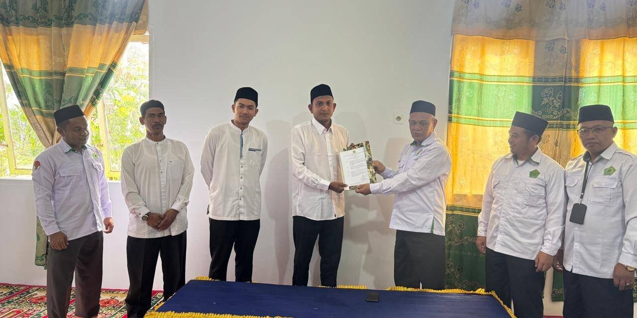 Kakankemenag Bener Meriah Antar Tugas Kepala KUA Timang Gajah