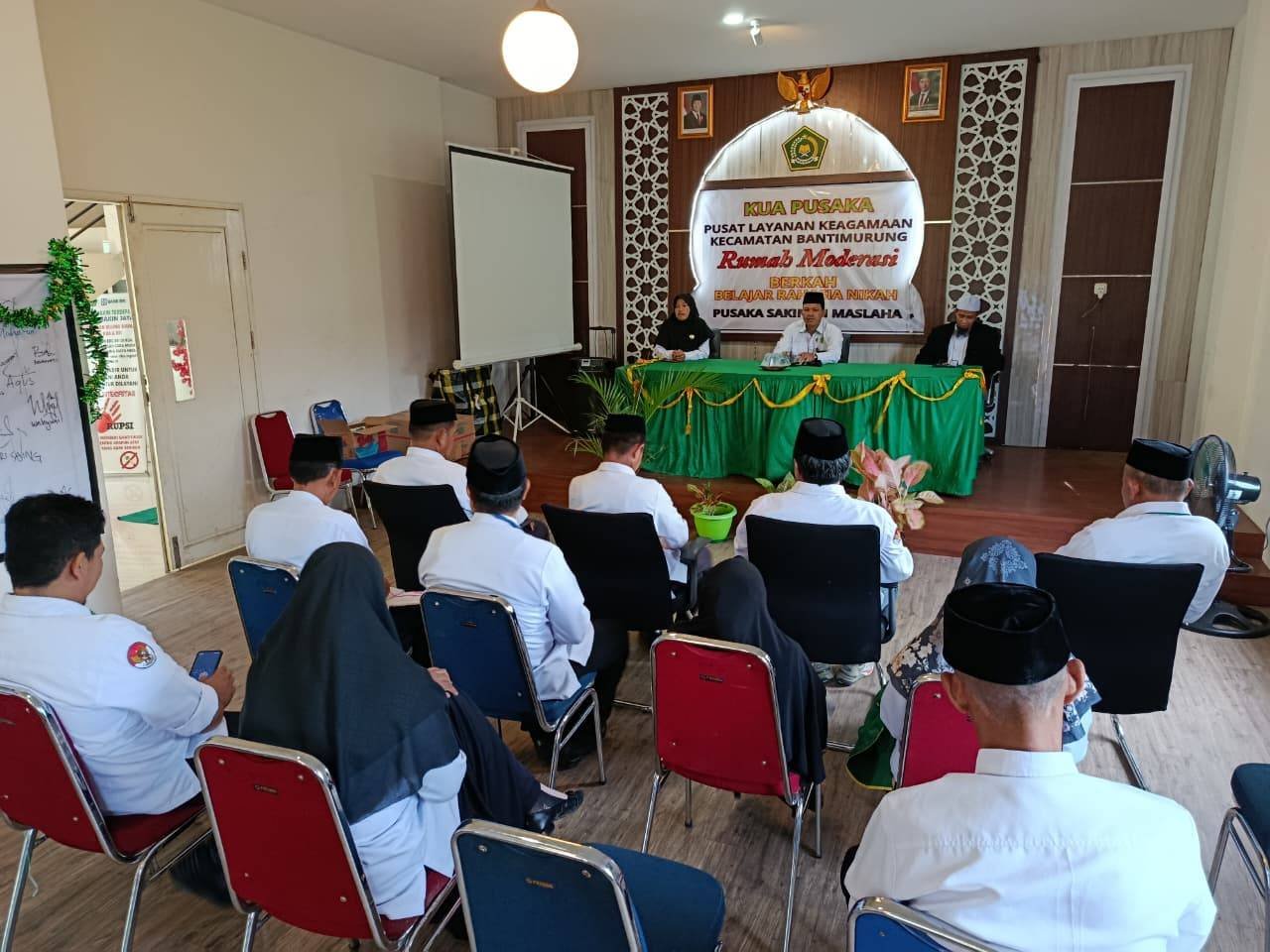 Optimalisasi Layanan Keagamaan: KUA Pusaka Bantimurung Koordinasikan Pelaksanaan Pengukuran Arah Kiblat pada Momentum Rashdul Qiblat