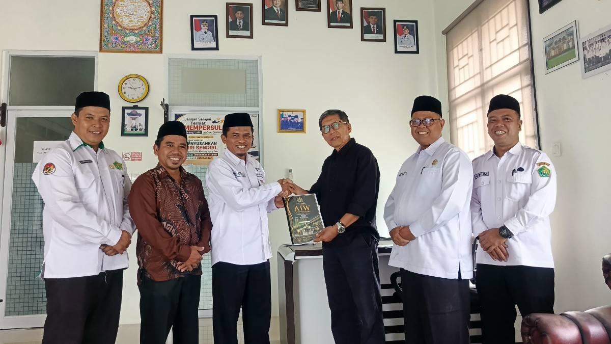 KUA Kecamatan Siak Terbitkan Akta Ikrar Wakaf untuk Pembangunan TK Aisyiyah Bustanul Athfal I Kampung Langkai