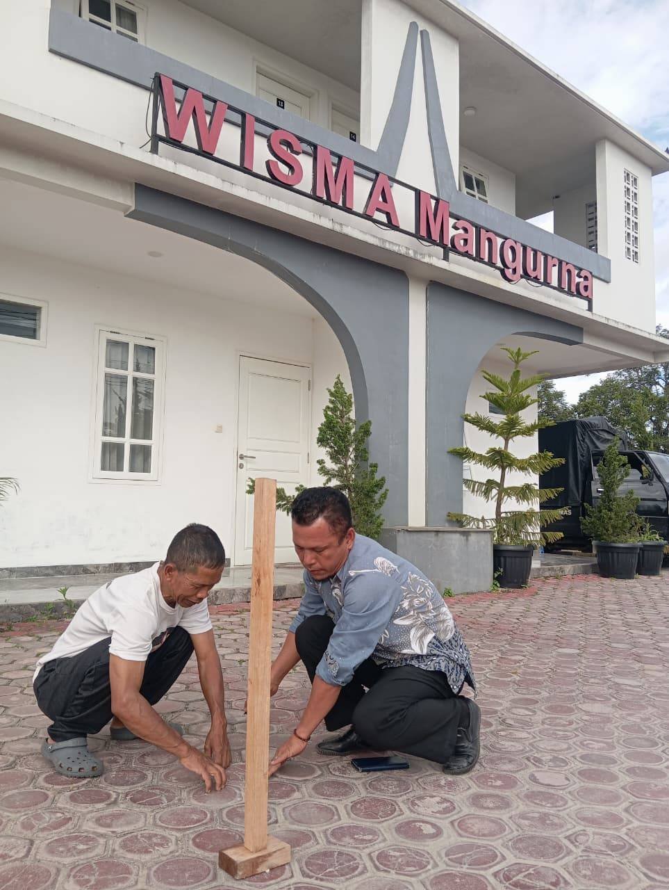 Sukseskan Gerakan Indonesia Berkiblat, KUA Doloksanggul Kalibrasi Arah Kiblat Manfaatkan Fenomena Matahari di Atas Ka'bah