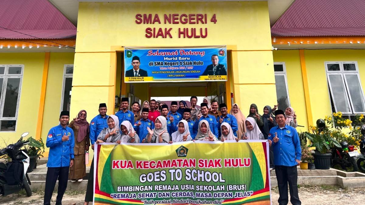 KUA Siak Hulu Bekali Pelajar SMAN 4 Cegah Pernikahan Dini melalui Bimbingan Remaja Usia Sekolah