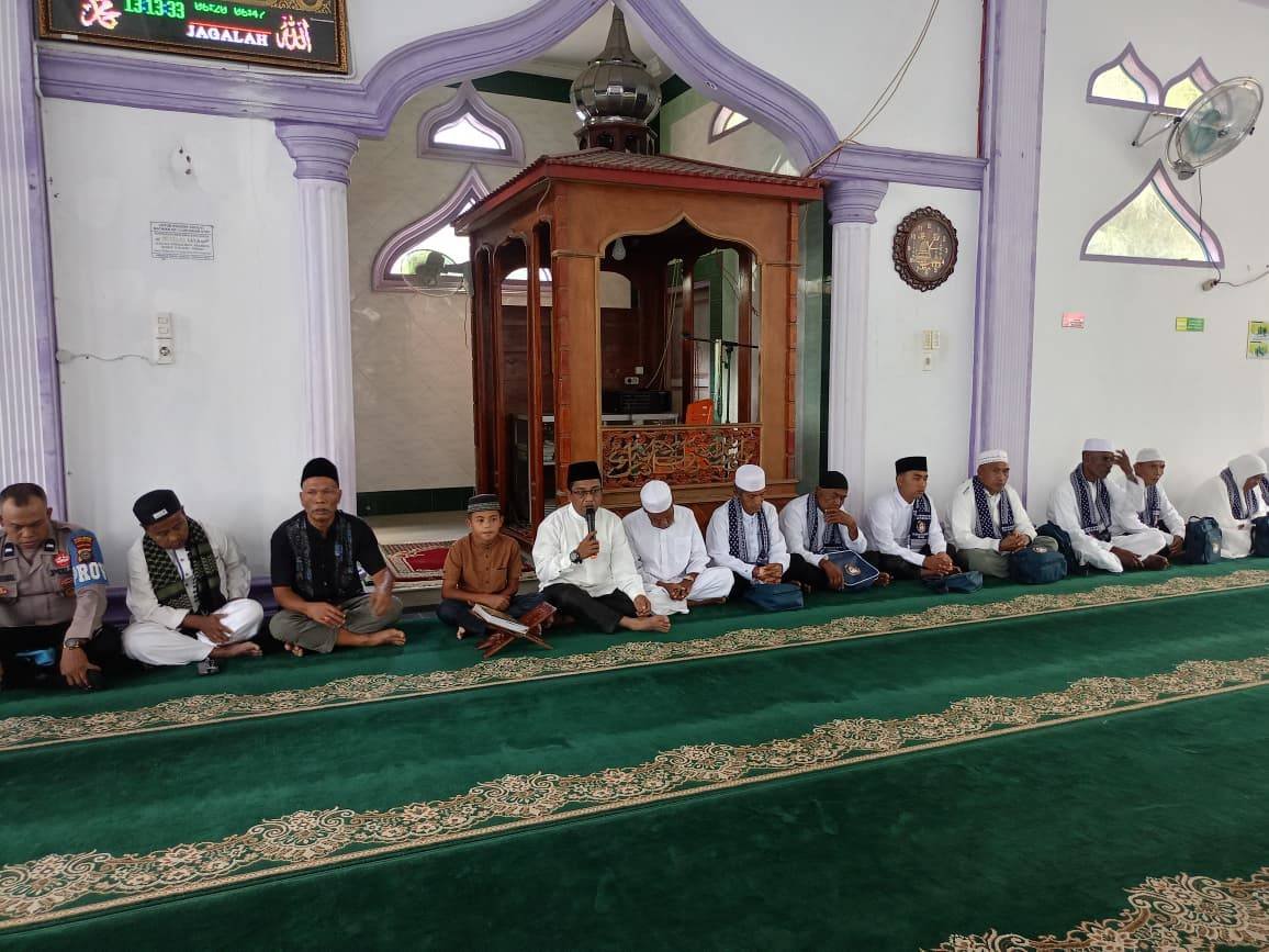 17 Warga Tanah Ulu Muarasipongi Berangkat Umrah, Doa dan Haru Mengiringi Perjalanan Menuju Baitullah