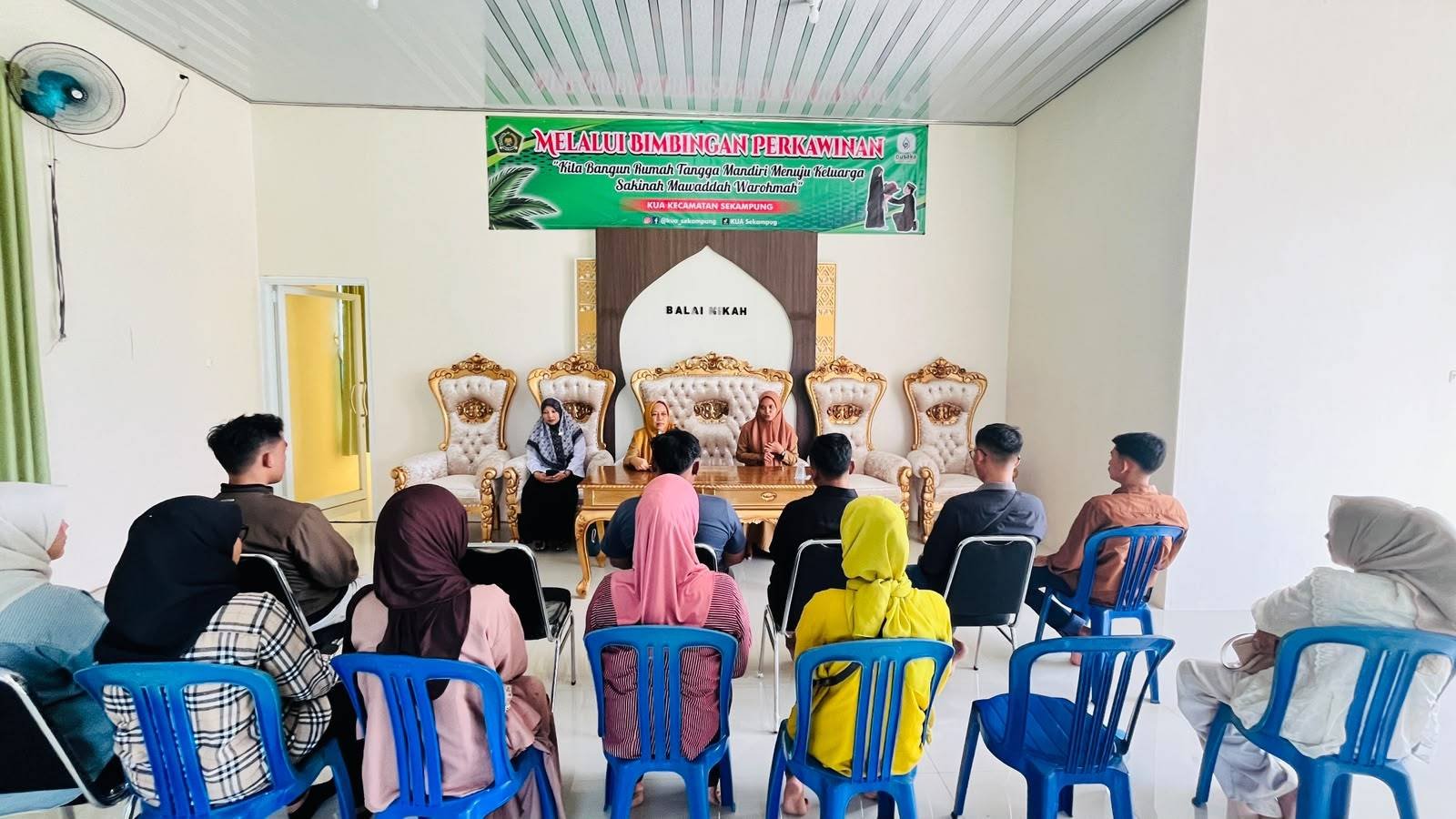 KUA Sekampung Gelar Suscatin bagi Tujuh Pasangan Calon Pengantin Bersama PLKB Sekampung