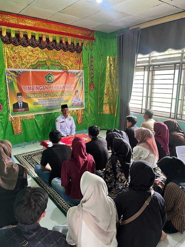 Bimwin Massal KUA Kunto Darussalam: Kuatkan Komitmen dan Mewujudkan Keluarga Harmonis