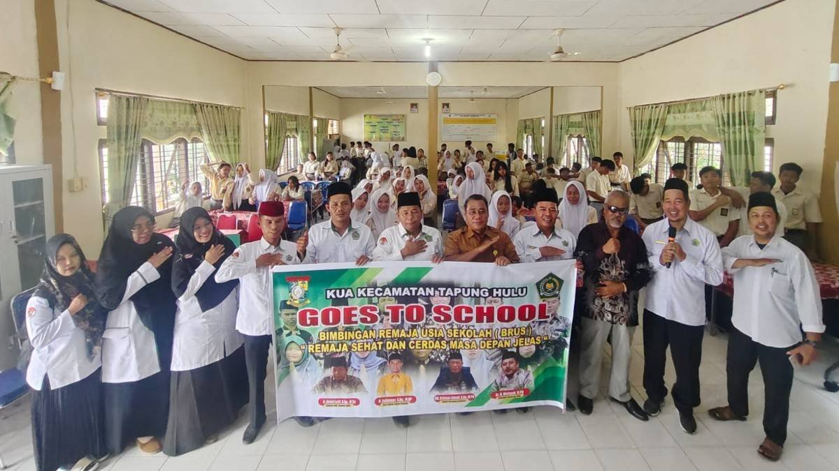 KUA Tapung Hulu Gelar BRUS di SMAN 1 Tapung Hulu, Edukasi Siswa Terkait Pernikahan Dini Hingga Judi Online