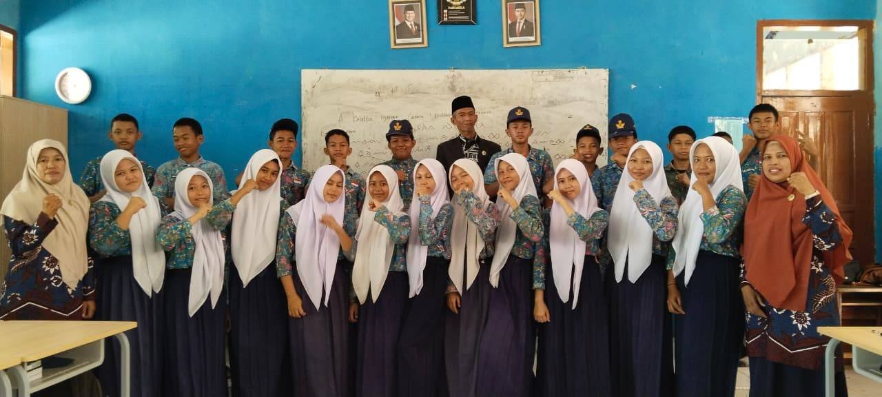 Penghulu dan Penyuluh Agama Perkuat Karakter Siswa melalui Bimbingan Remaja di SMPN 22 Bantimurung