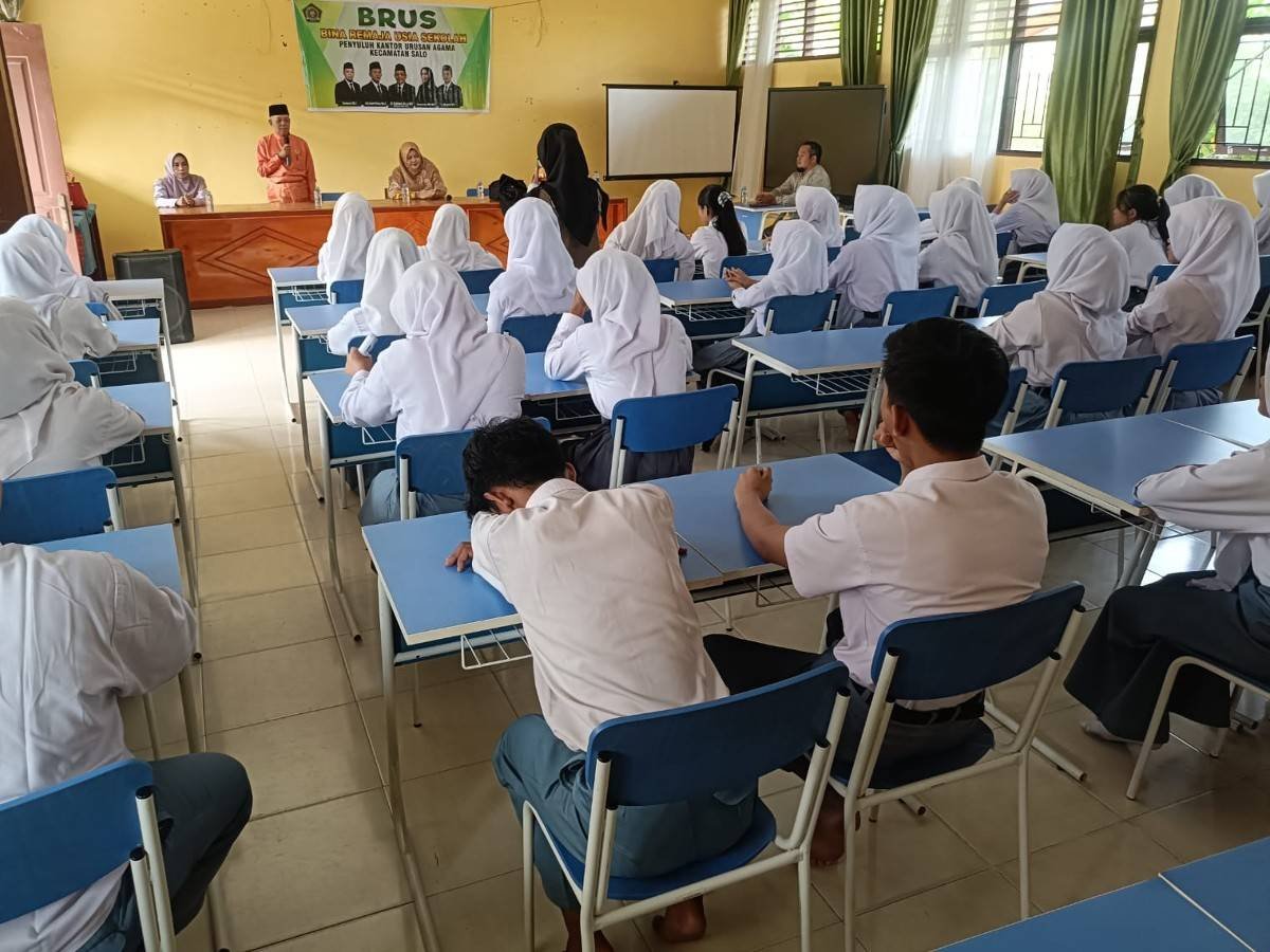 KUA Salo dan SMAN 1 Salo Bersinergi melalui BRUS, Siapkan Generasi Emas Berakhlak Karimah