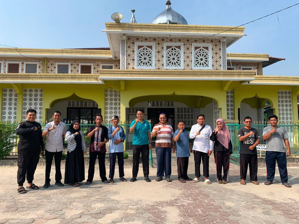 KUA Pinggir Gelar GEBER MAS di Masjid Al Ubudiyah, Dorong Kebersihan dan Kenyamanan Rumah Ibadah