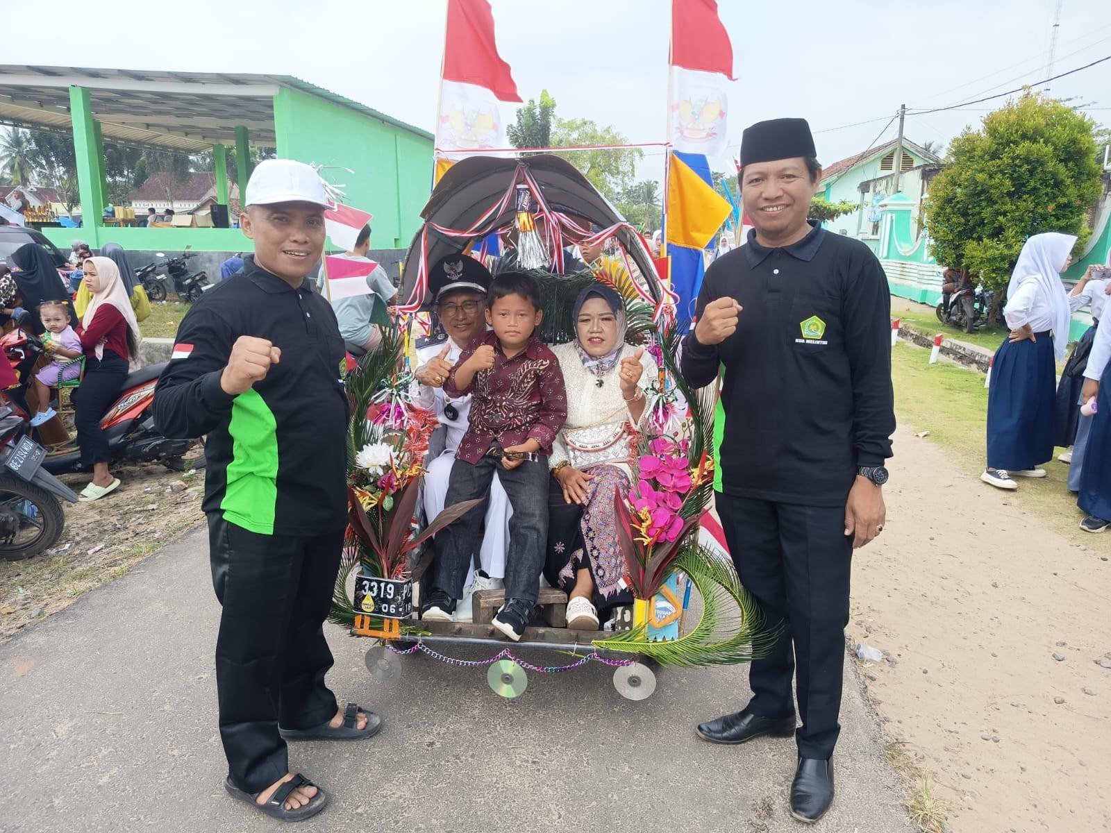 KEPALA KUA MELINTING DUKUNG PENUH KARNAVAL HUT DESA SIDOMAKMUR KE-54