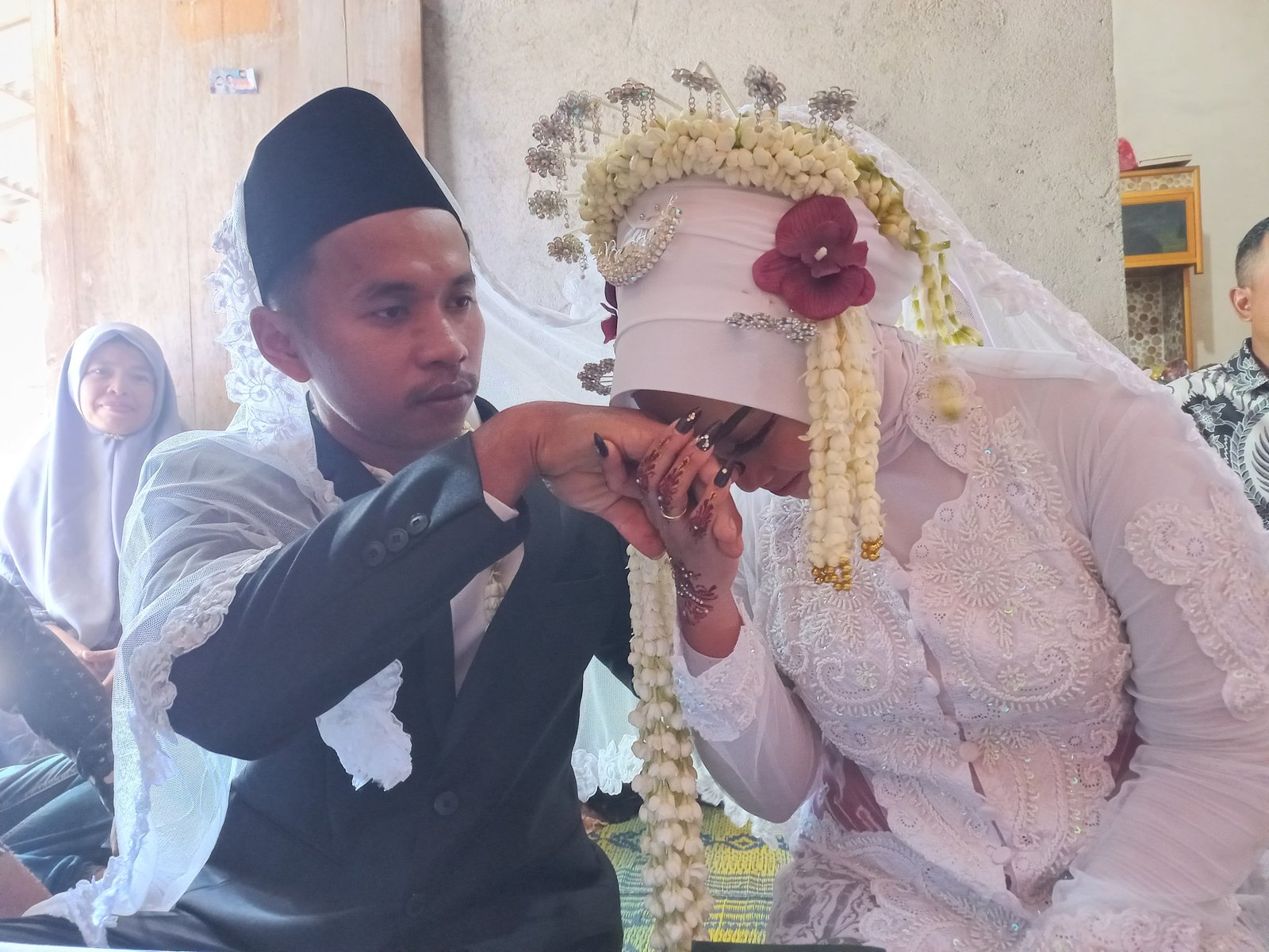PENGHULU BANSRI : KUA TEMPAT PEMBUKTIAN CINTA