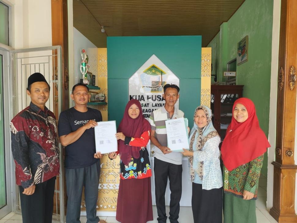 KUA Pekalongan Dorong Legalitas Masjid Lewat Penyerahan ID Resmi