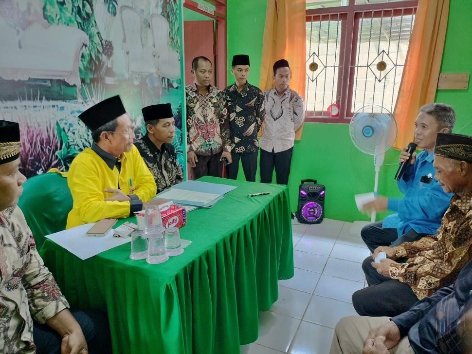 KUA Mataram Baru Fasilitasi Ikrar Wakaf untuk Pembangunan Mushola