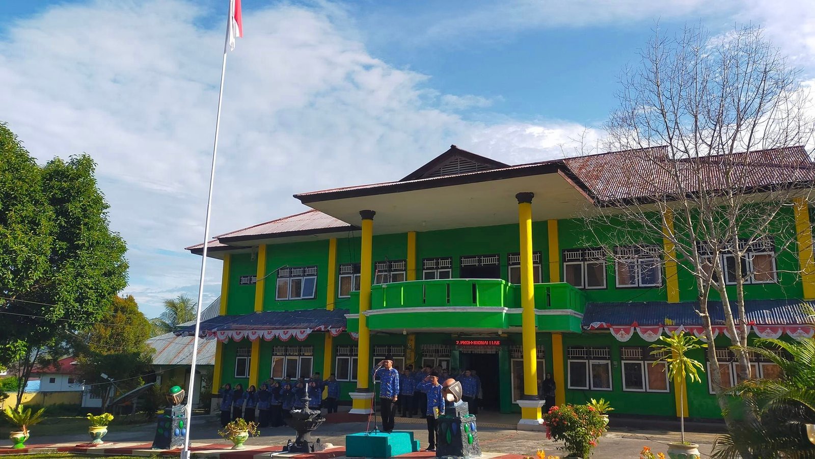 ASN KUA Bacan Jadi Petugas Upacara Hari Kesadaran Nasional Kantor Kementerian Agama Kabupaten Halmahera Selatan