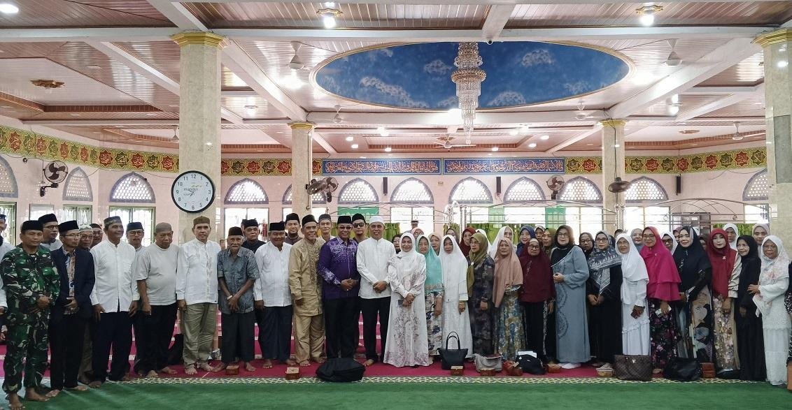 Ka. KUA Tembilahan Sampaikan Kata Sambutan Pembukaan Manasik Haji Tingkat Kecamatan