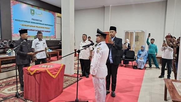 Kepala KUA Pinggir Jadi Rohaniwan pada Pelantikan Sumpah Jabatan Kepala Desa Bulu Apo Kecamatan Pinggir