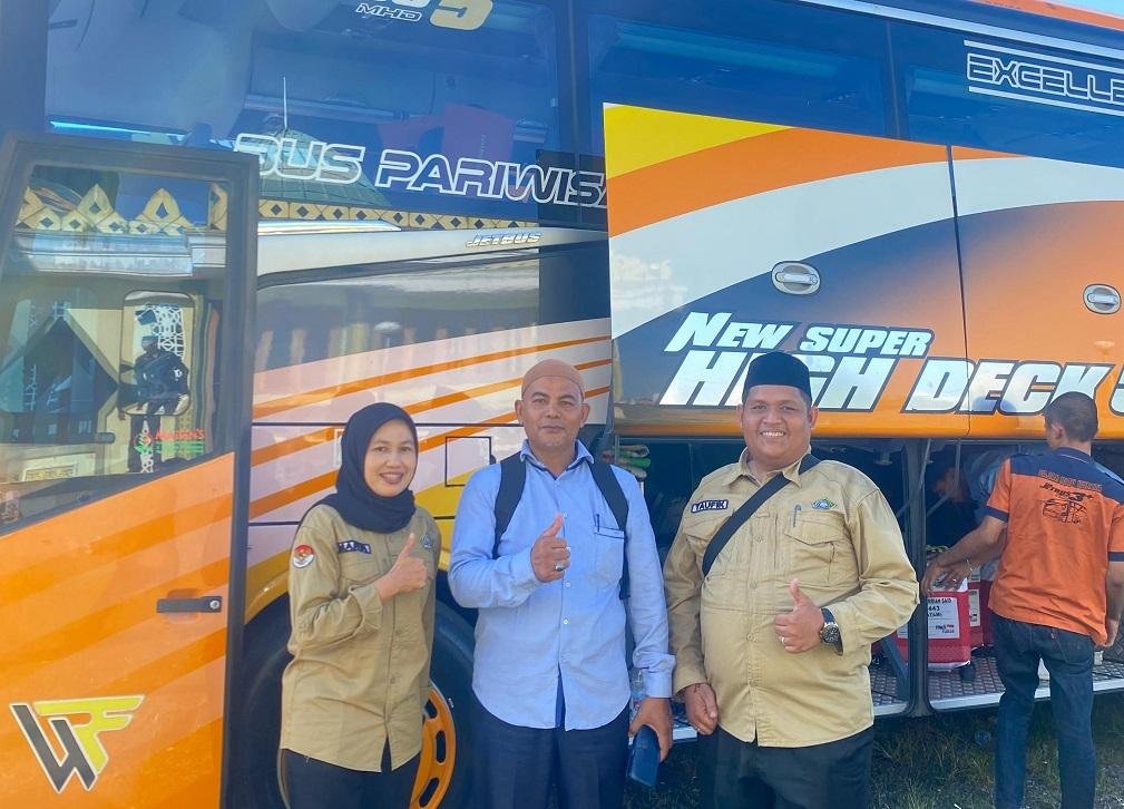 Plh. KUA Tanah Putih Hadiri Pelepasan JCH Kloter 15 Rokan Hilir di Masjid Nur Affandi