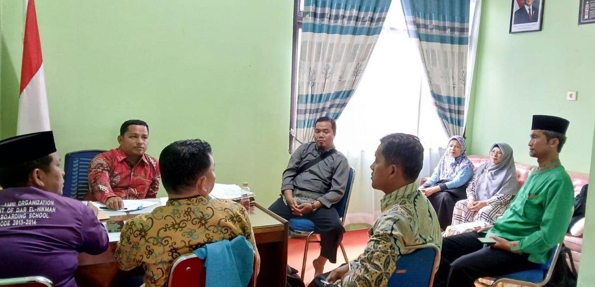 Ka. KUA Lima Puluh Pimpin Rapat Teknis dan Persiapan Program 