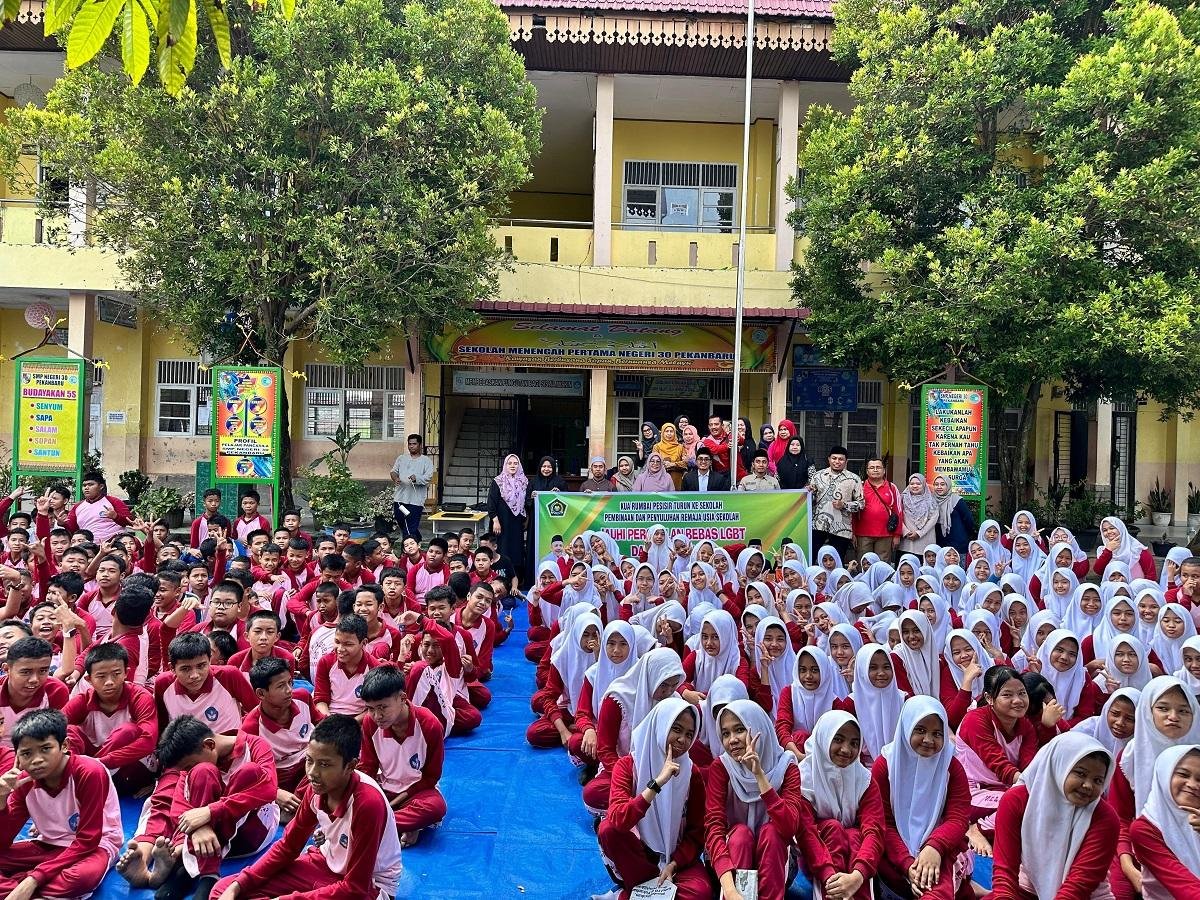 KUA Rumbai Pesisir Laksanakan Program KUA Goes To School di SMPN 30 Pekanbaru
