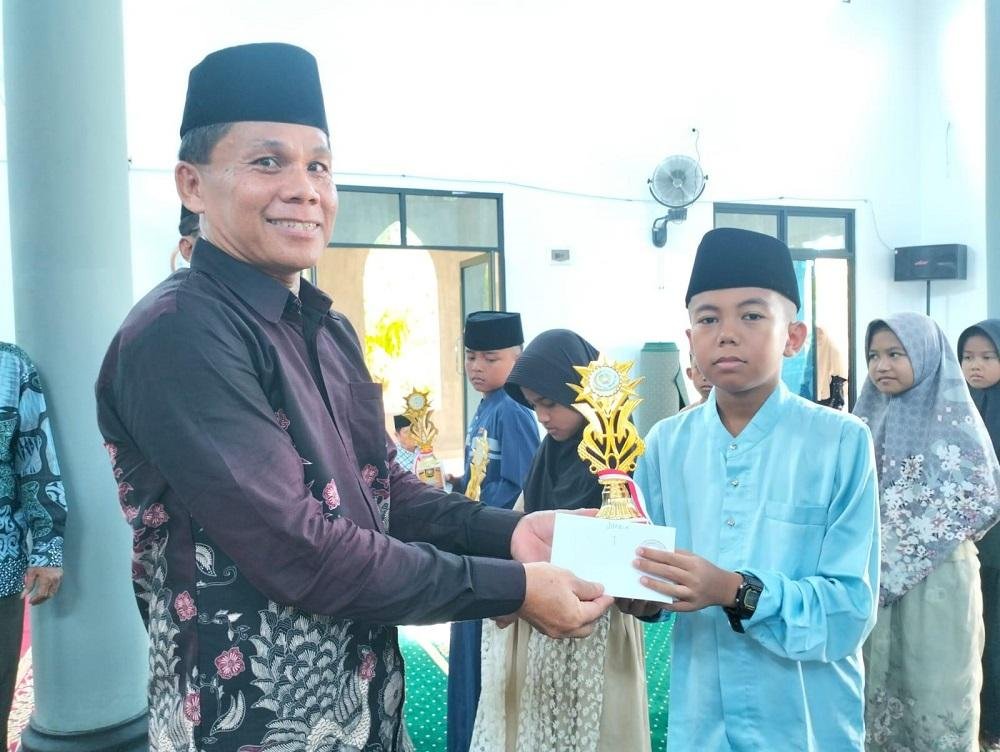  Bertekad Menjadi Yang Terbaik, Ka. KUA Kec. Kuantan Hilir Seberang Hadiri Seleksi MTQ 