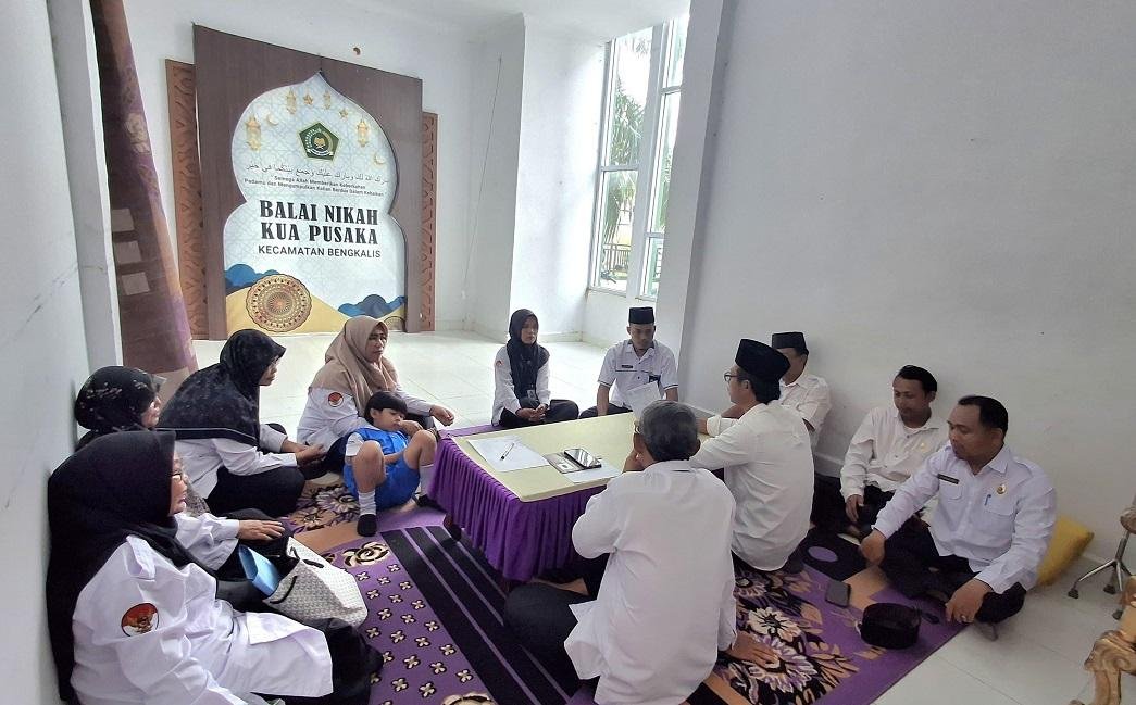 Kepala KUA Bengkalis Pimpin Rapat Awal Juni Bahas Piket dan Pembagian Kerja ASN
