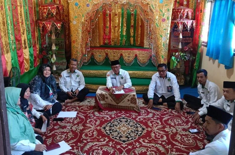 Maksimalkan Kinerja Pegawai, KUA Kecamatan Kuantan Tengah Lakukan Pembinaan