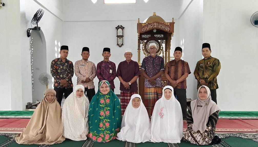 Safari Zhuhur, KUA Kecamatan Gunung Toar Ajak Masyarakat Biasakan Diri Berjamaah di Masjid