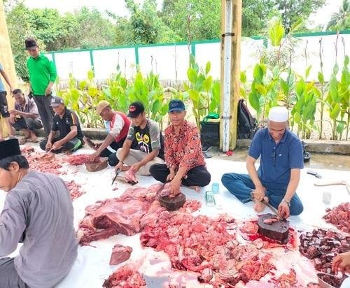 Ka. KUA Kec. Bantan Hadiri Prosesi Penyembelihan Hewan Qurban di Kemenag Bengkalis