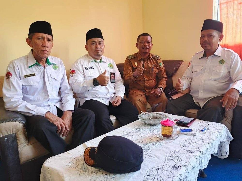  Bahas Pembentukan MUI, Camat Tebing Tinggi Berkoordinasi Dengan Kepala KUA 