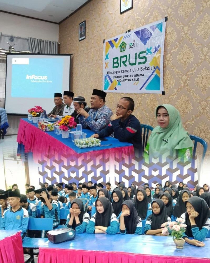 KUA Salo Gelar Kegiatan BRUS di MTs Darul Falah