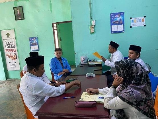 Bincang Santai, Kepala KUA Kecamatan Bathin Solapan Bangunkan Profesionalitas Kerja