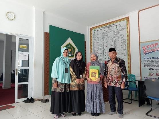 Amei Dapat Bimbingan Langsung dari Ustadz Firdaus dan Hj. Jurina di KUA Kecamatan Bengkalis