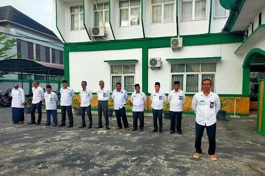 Kepala KUA Bengkalis Pimpin Apel Pagi di Halaman Kantor Kemenag Bengkalis