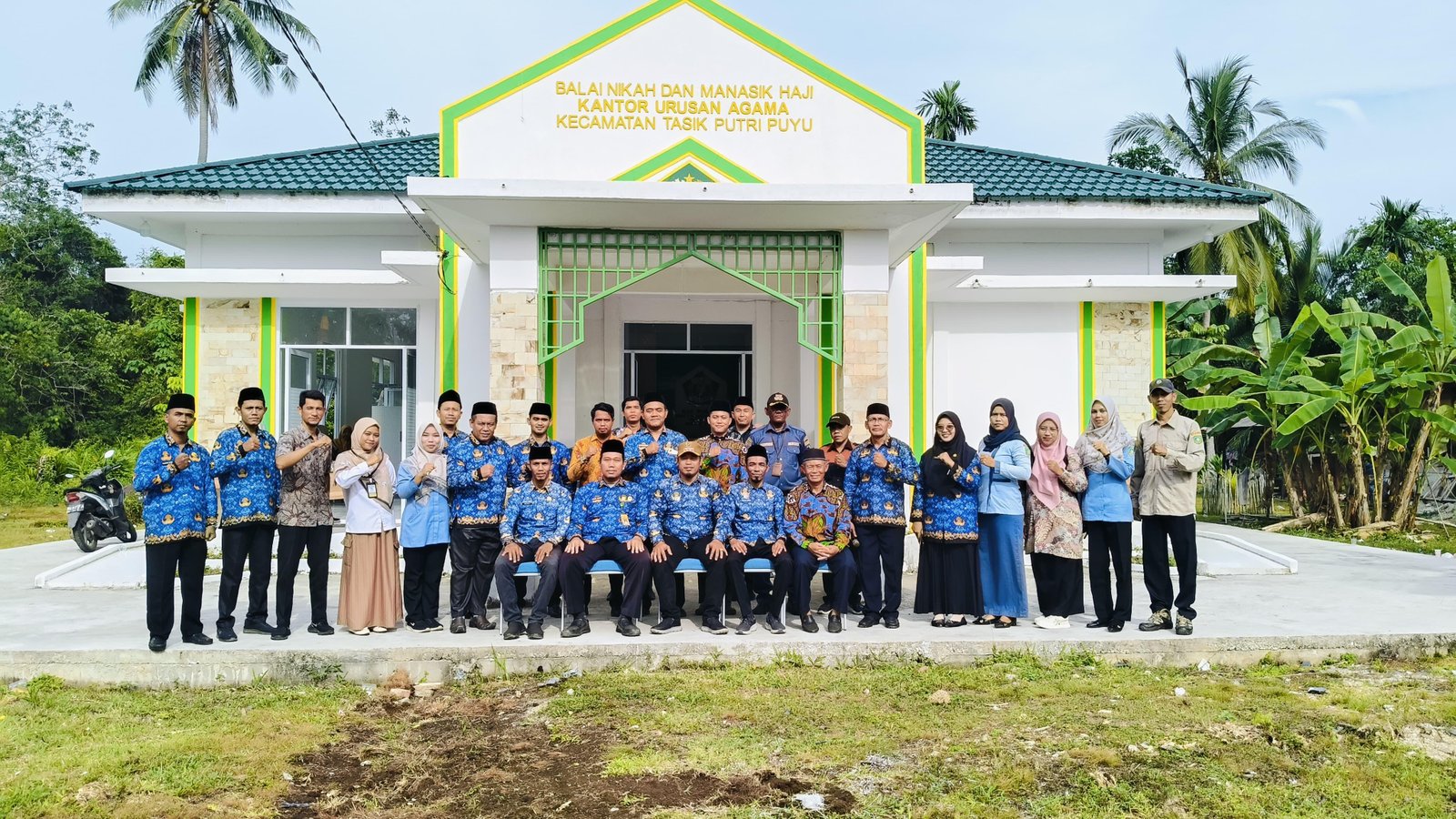 Wujud Sinergitas: Apel 17 Hari Bulan Lintas Sektoral di KUA Kecamatan Tasik Putri Puyu Momen Eratkan Semangat Pengabdian