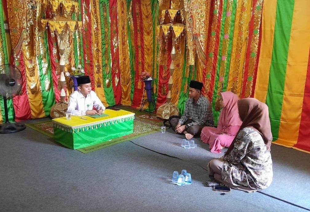 Penghulu KUA Kuantan Hilir Seberang Berikan Materi Bimbingan Perkawinan bagi Calon Pengantin