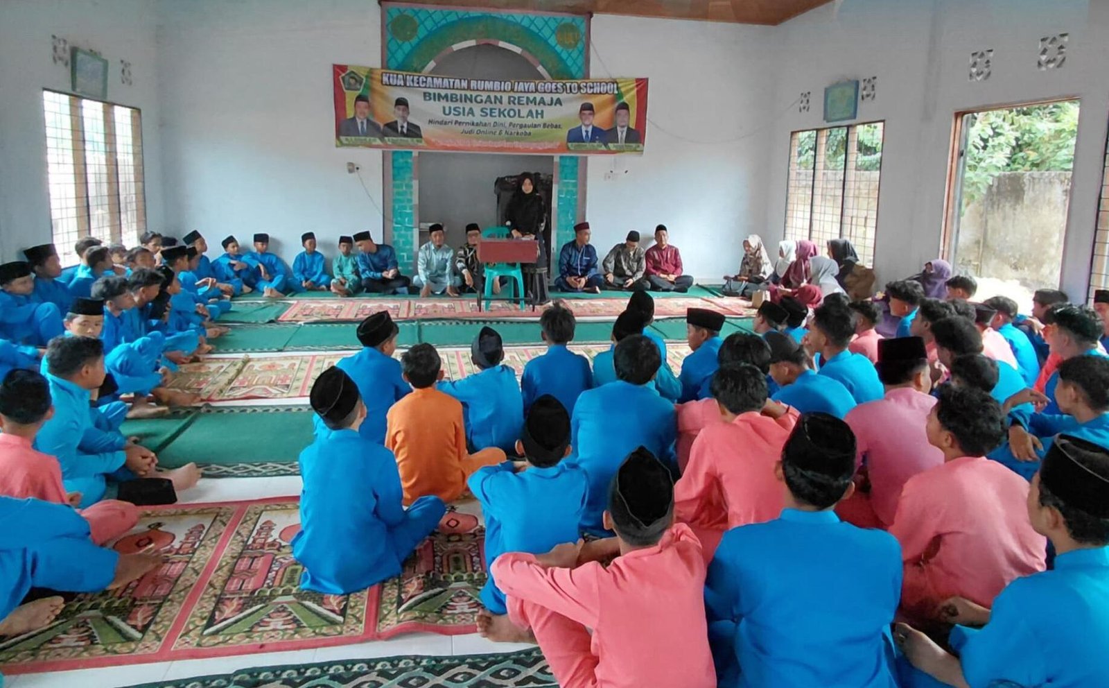 KUA Rumbio Jaya Goes to School: Bina Siswa YPUI Teratak untuk Jauhi Narkoba dan Pergaulan Bebas