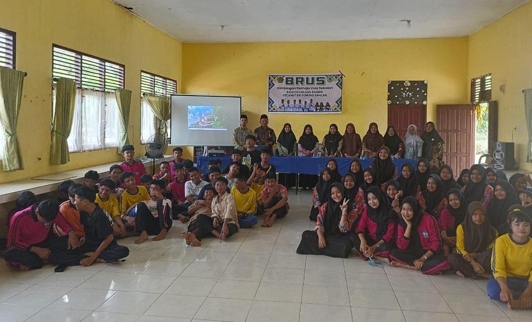 KUA Gunung Sahilan Gelar BRUS di SMAN 3: Bahas Bahaya Pernikahan Dini, Narkoba, dan Pergaulan Bebas