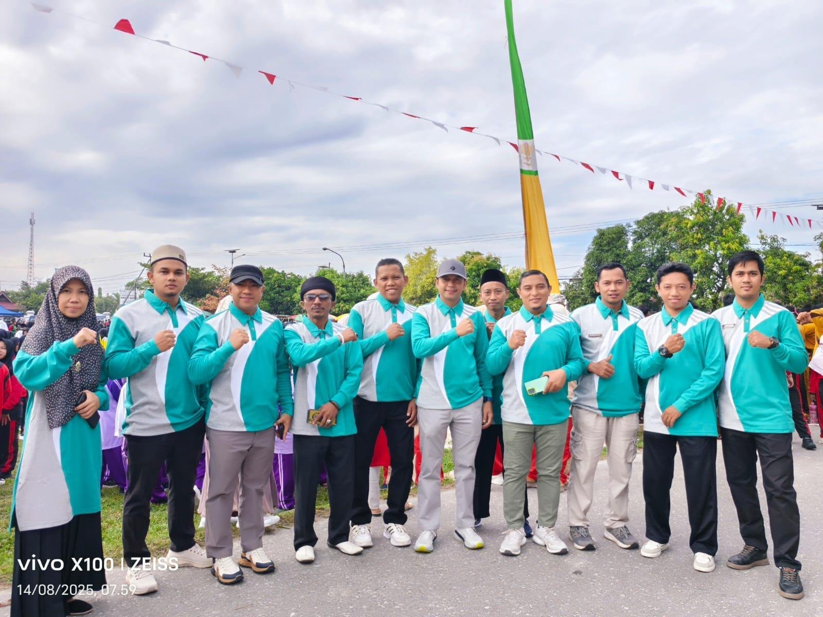 KUA Kampa Ikut Meriahkan Jalan Santai HUT ke-80 Republik Indonesia