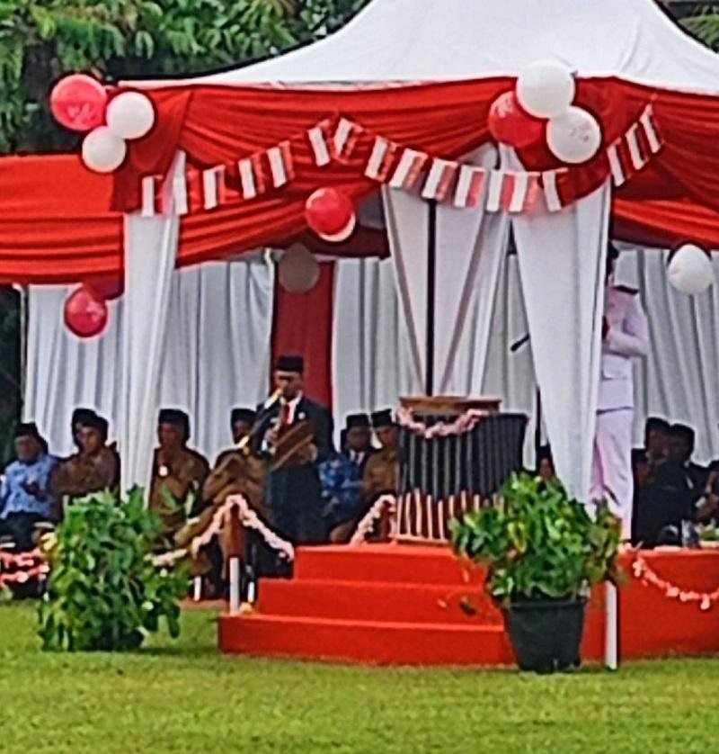 Kepala KUA Gunung Toar Baca Doa pada Upacara HUT ke-80 RI