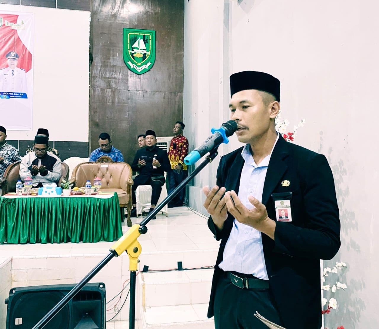 Penghulu KUA Kec .Rupat Utara Pimpin Doa Pengukuhan Paskibra Tahun 2025