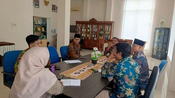 Sinergi Sukseskan STQ, Kepala KUA Pinggir Hadiri Rapat di Kantor Camat