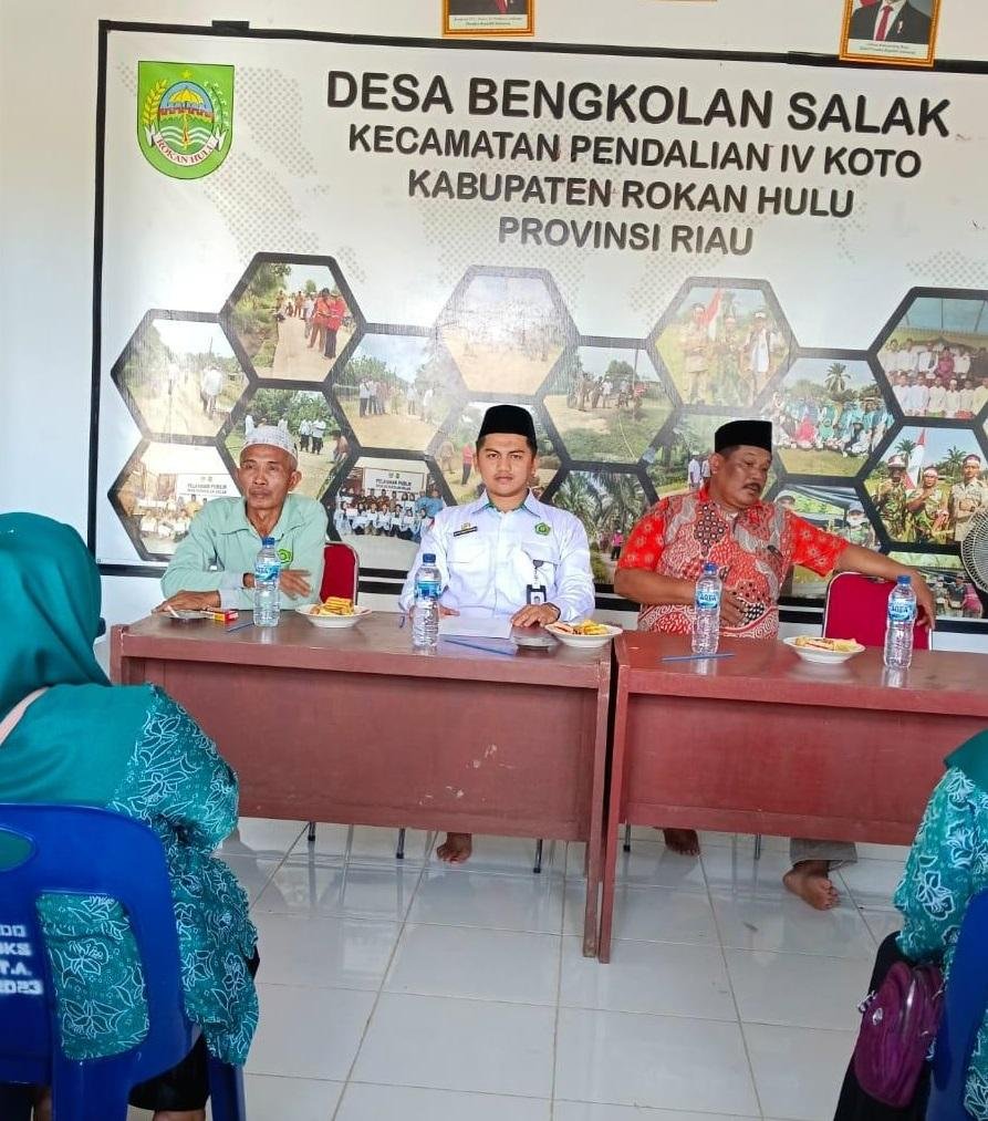 Penghulu KUA Pendalian IV Koto Sosialisasikan Gerakan Sadar Pencatatan Nikah (GAS) di Desa Bengkolan Salak