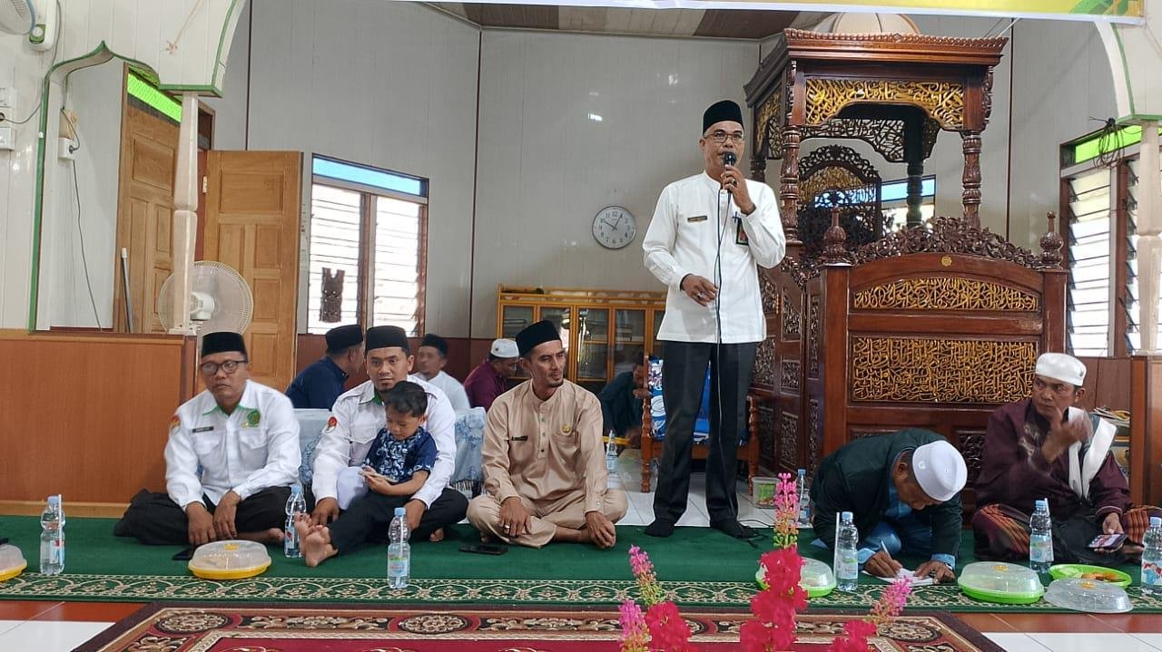 Ka. KUA Keritang Ingatkan Pentingnya Meneladani Akhlak Rasulullah