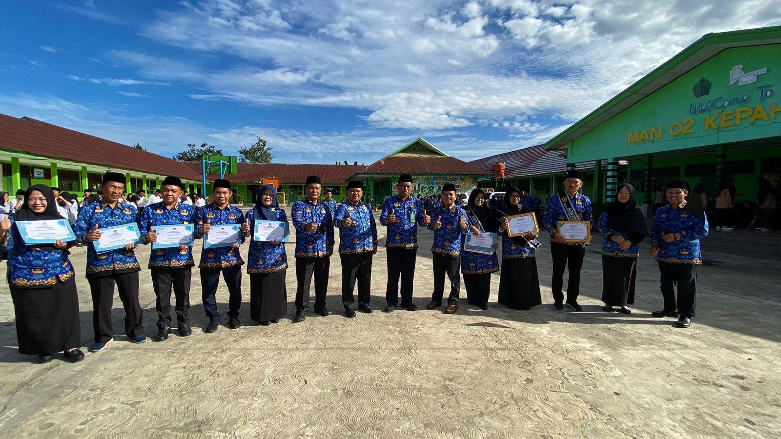 Membanggakan, KUA Merigi Berhasil Raih Juara 2 Kontributor Berita Tingkat Kabupaten