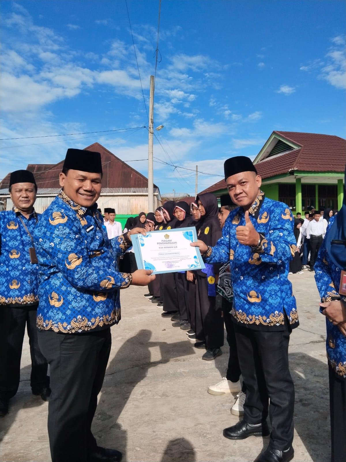 KUA Bermani Raih Terbaik 1 Kontributor Berita Semester I 2025