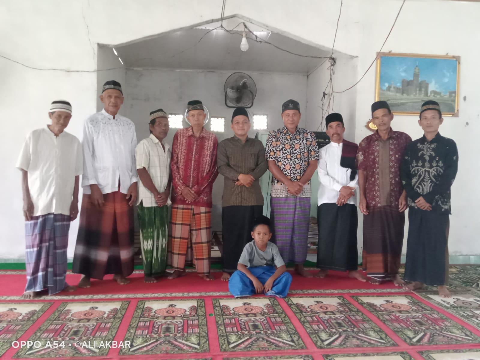 Safari Jum'at Didesa Gunung Agung, Kepala KUA Bermani Ilir Beri Edukasi Manajemen Masjid