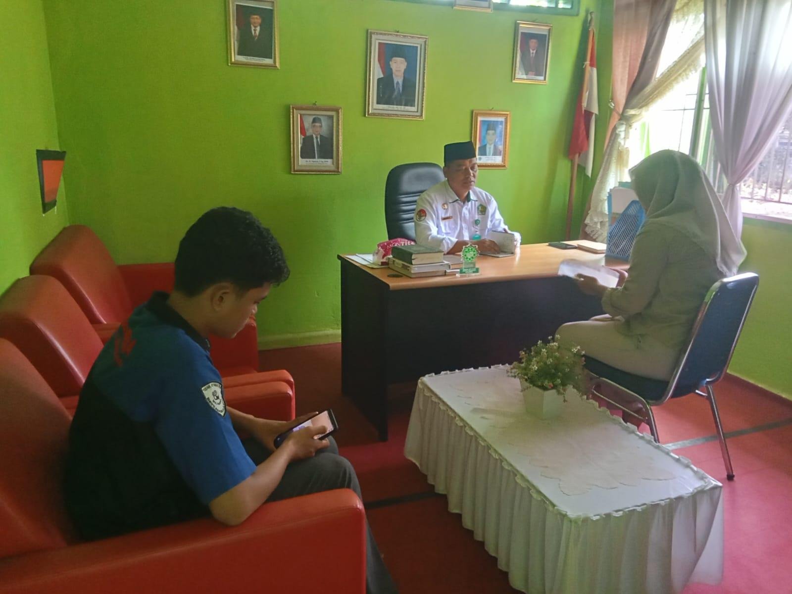 Kua Kec. Lais : Jalin Kerjasama, Menerima Siswa Magang SMK 12 Kec. Lais