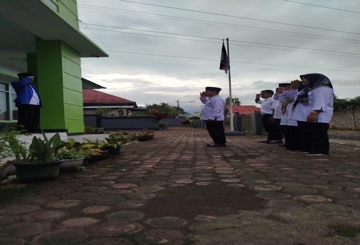 Disiplin Dan Komitmen Pelayanan Publik, KUA Merigi Konsisten Gelar Apel Pagi Setiap Hari Kerja