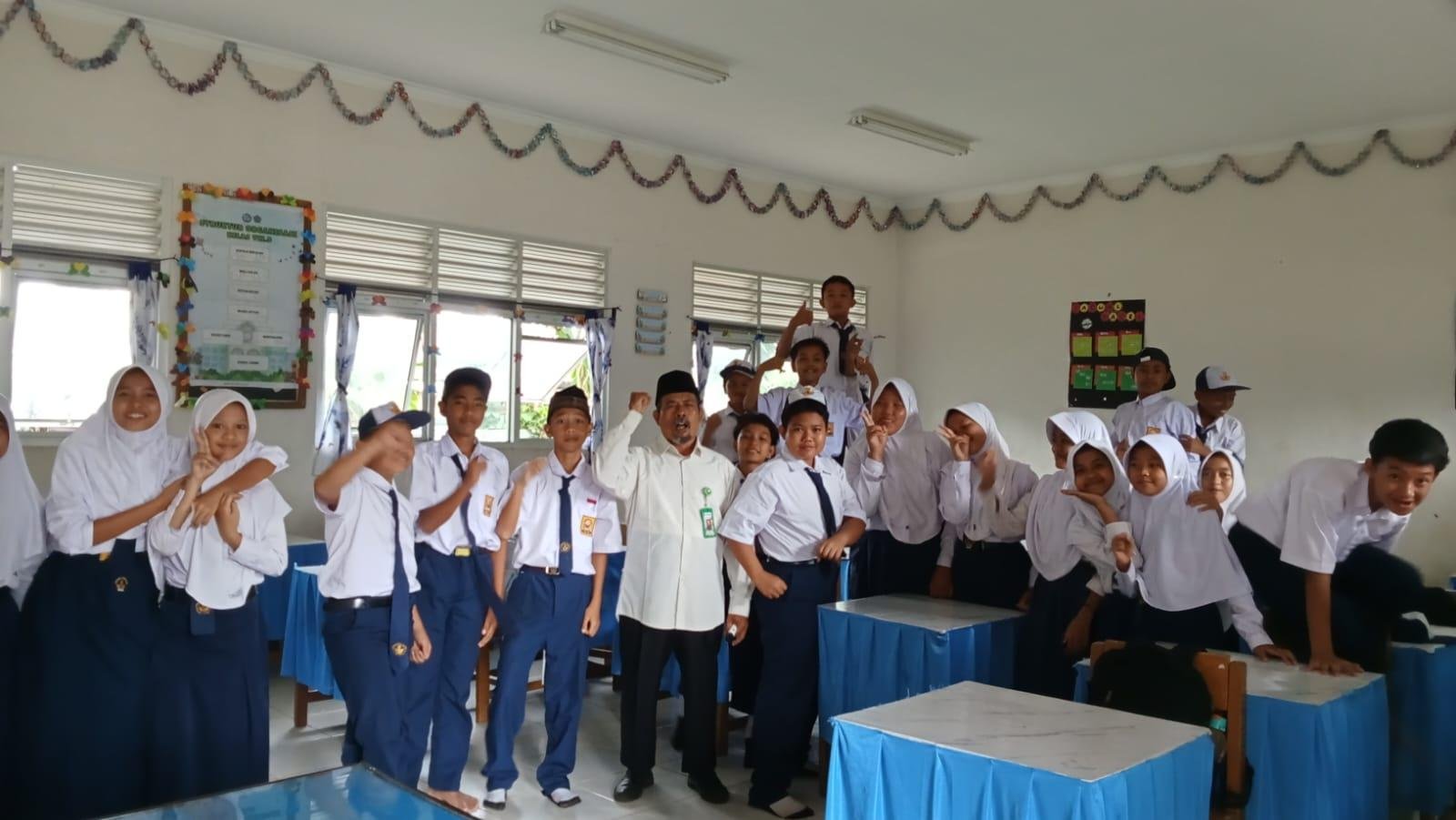 KUA Lais Adakan Penyuluhan di SMP Negeri 06 Pal 30 Lais