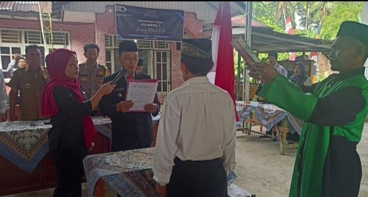 KUA Kec. Kerkap Kukuhkan PAW BPD Desa Kedu Baru