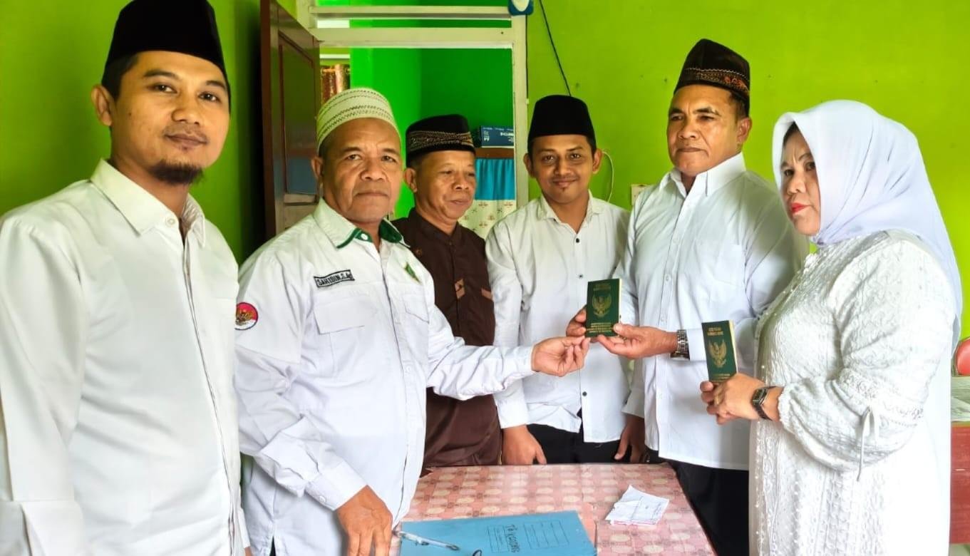 Kepala Kua Kec. Air Napal Pimpin Ijab Qabul Akad Nikah di kantor